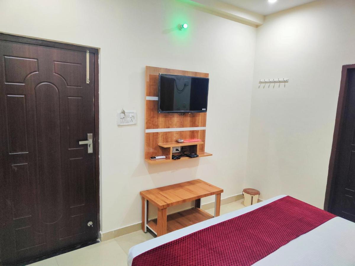 Hotel Raj - Near Railway Station 哈里瓦 外观 照片