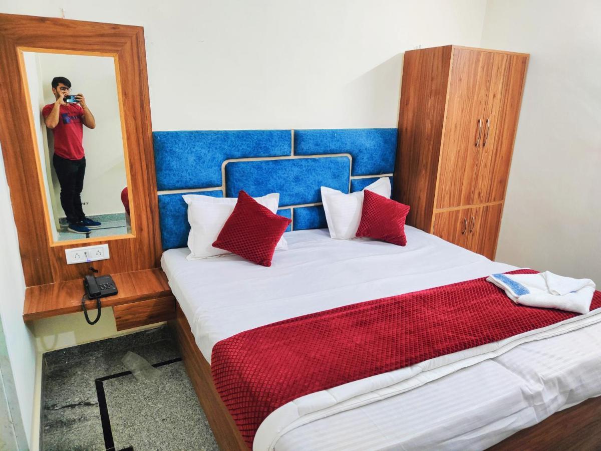 Hotel Raj - Near Railway Station 哈里瓦 外观 照片