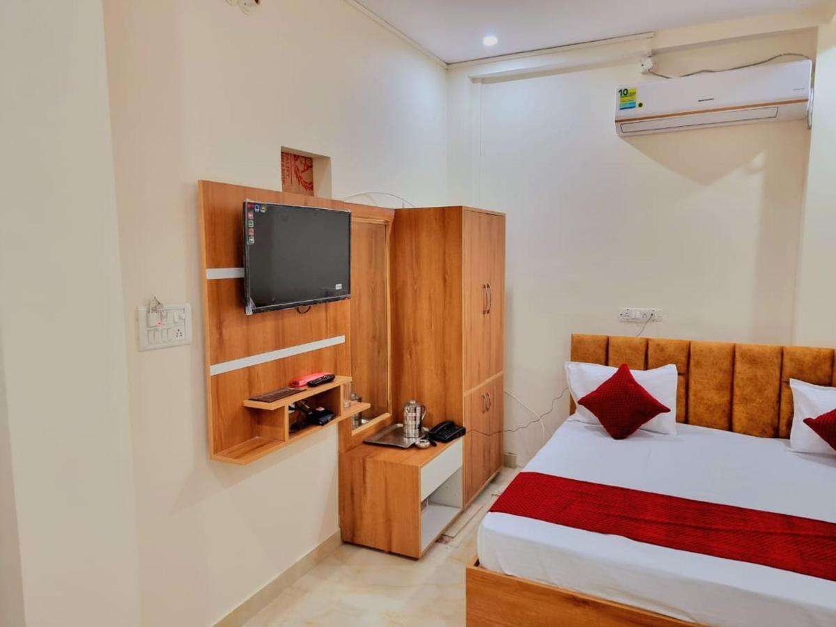 Hotel Raj - Near Railway Station 哈里瓦 外观 照片