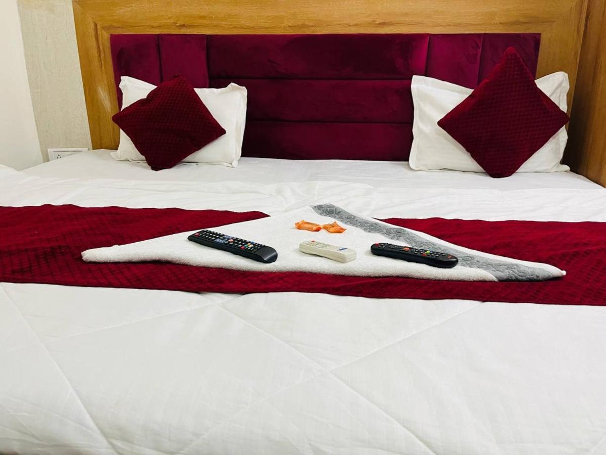 Hotel Raj - Near Railway Station 哈里瓦 外观 照片