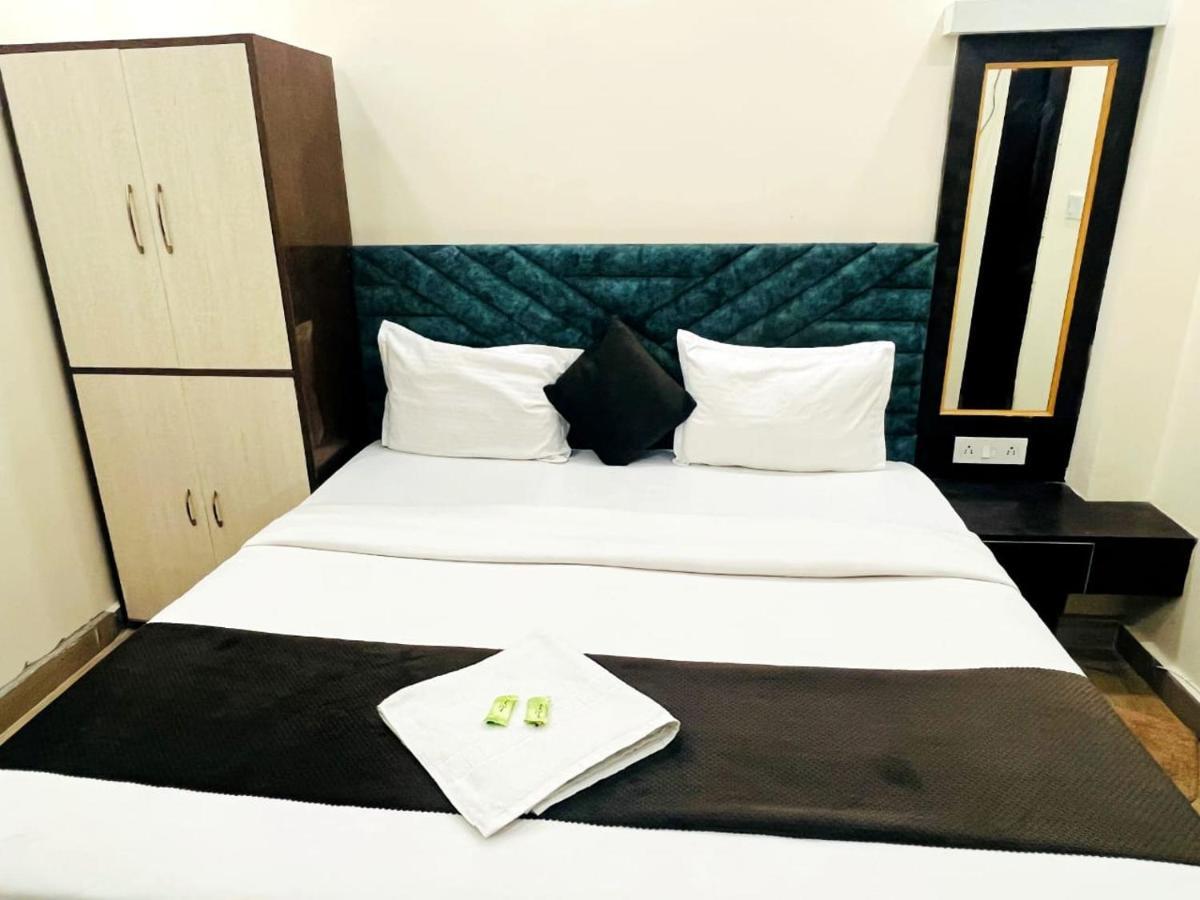 Hotel Raj - Near Railway Station 哈里瓦 外观 照片